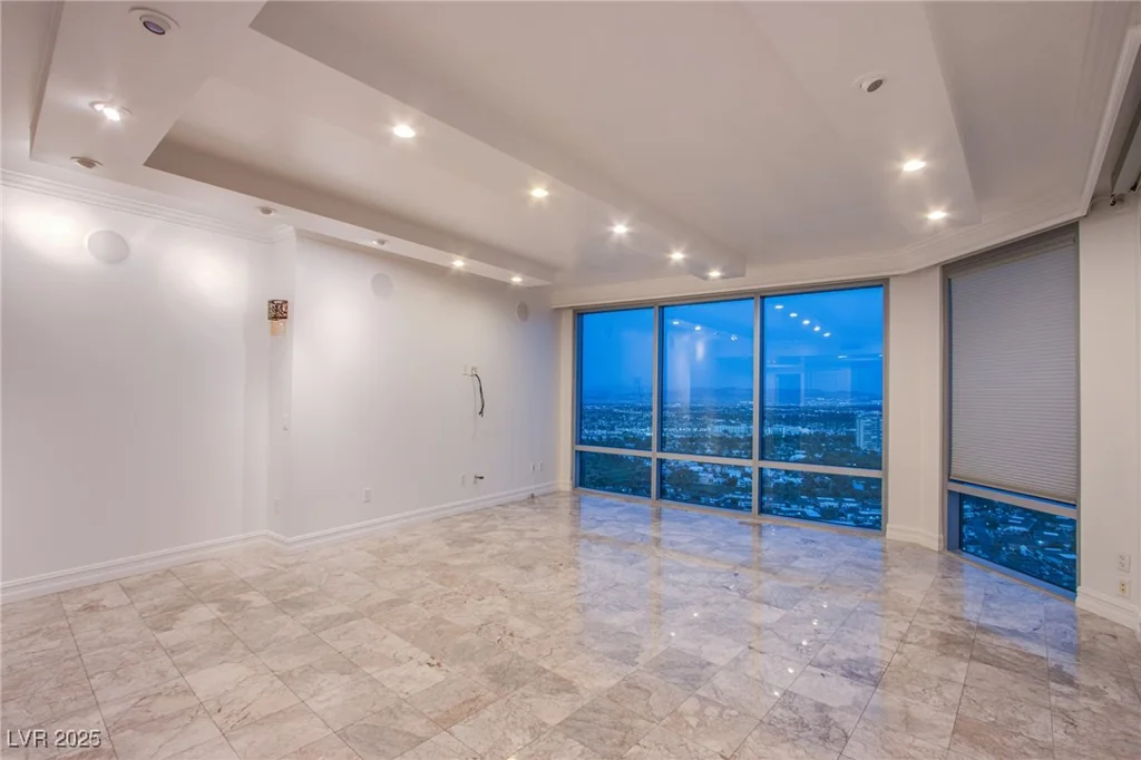 322 Karen, Las Vegas, NV 89109