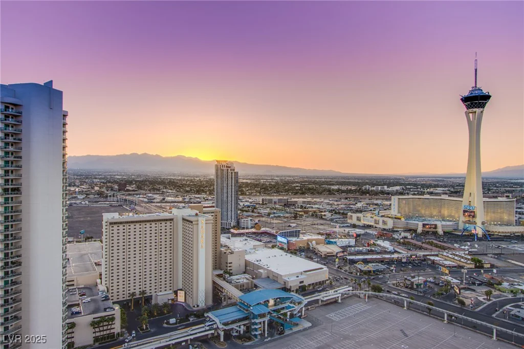 322 Karen, Las Vegas, NV 89109
