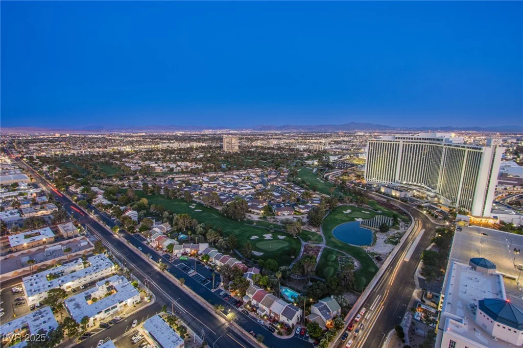 322 Karen, Las Vegas, NV 89109