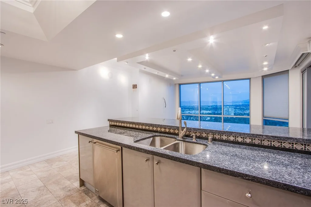 322 Karen, Las Vegas, NV 89109