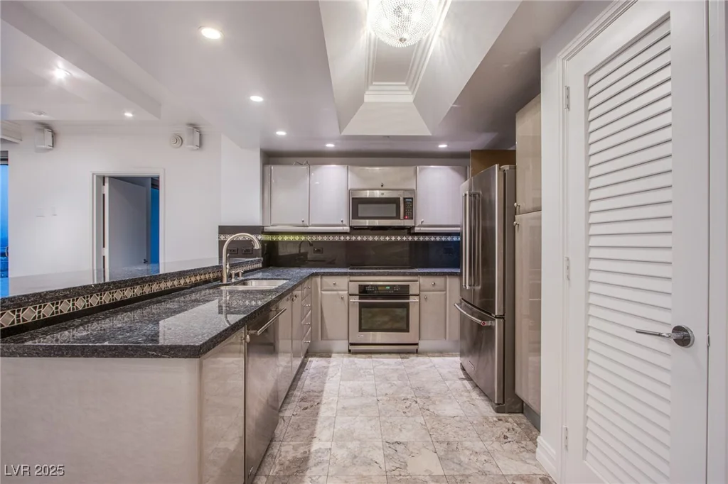 322 Karen, Las Vegas, NV 89109