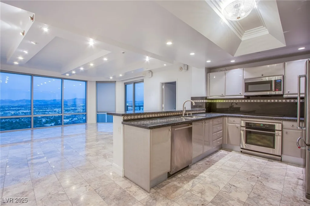 322 Karen, Las Vegas, NV 89109