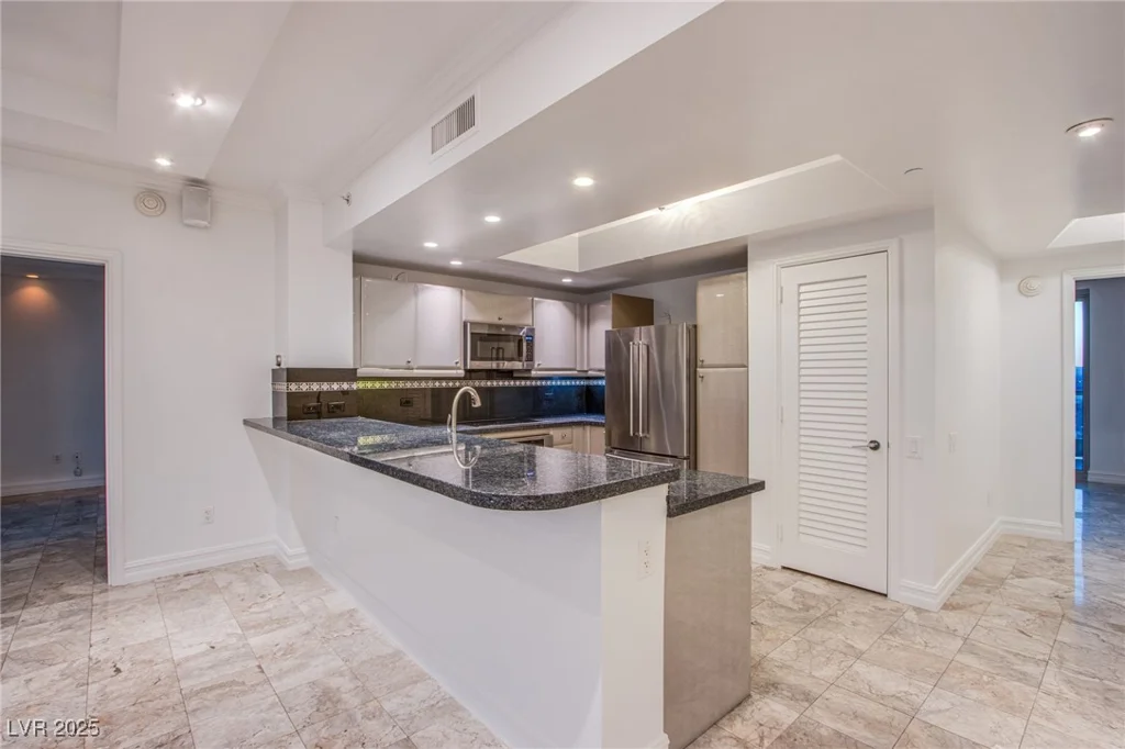 322 Karen, Las Vegas, NV 89109