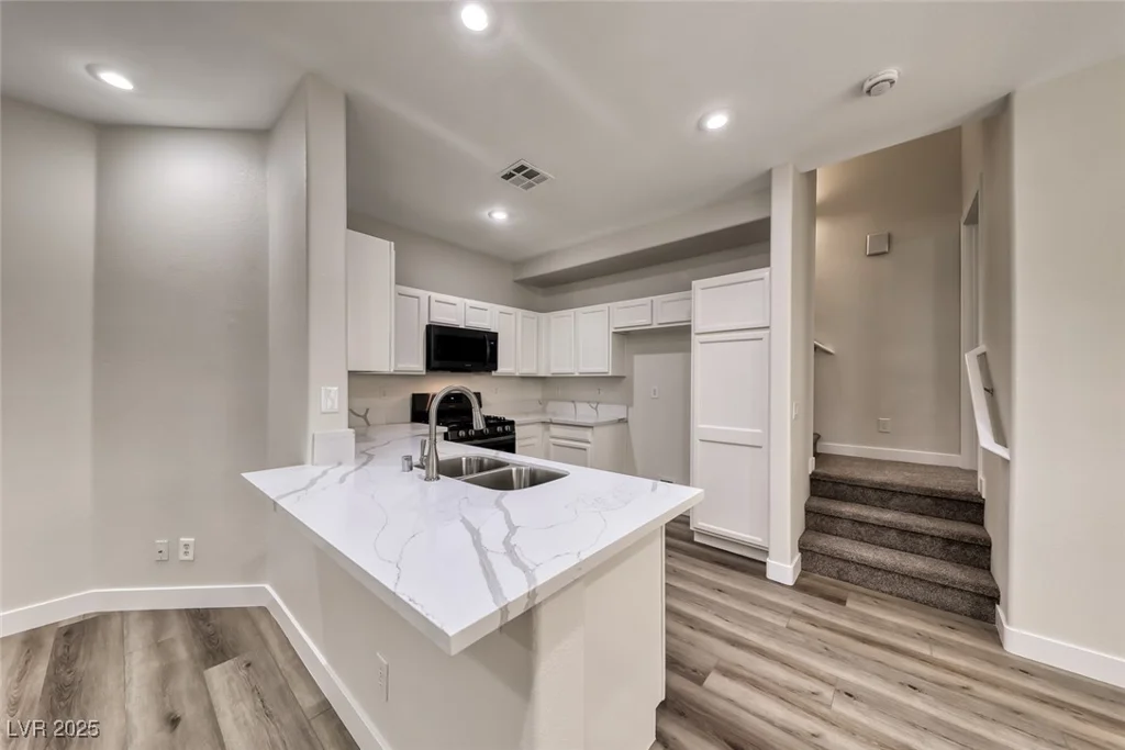 6554 Roundstone Bog, Las Vegas, NV 89139