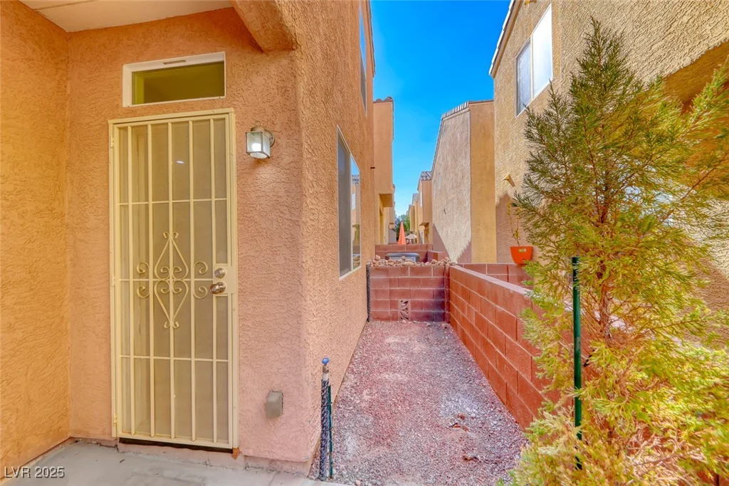 6554 Roundstone Bog, Las Vegas, NV 89139