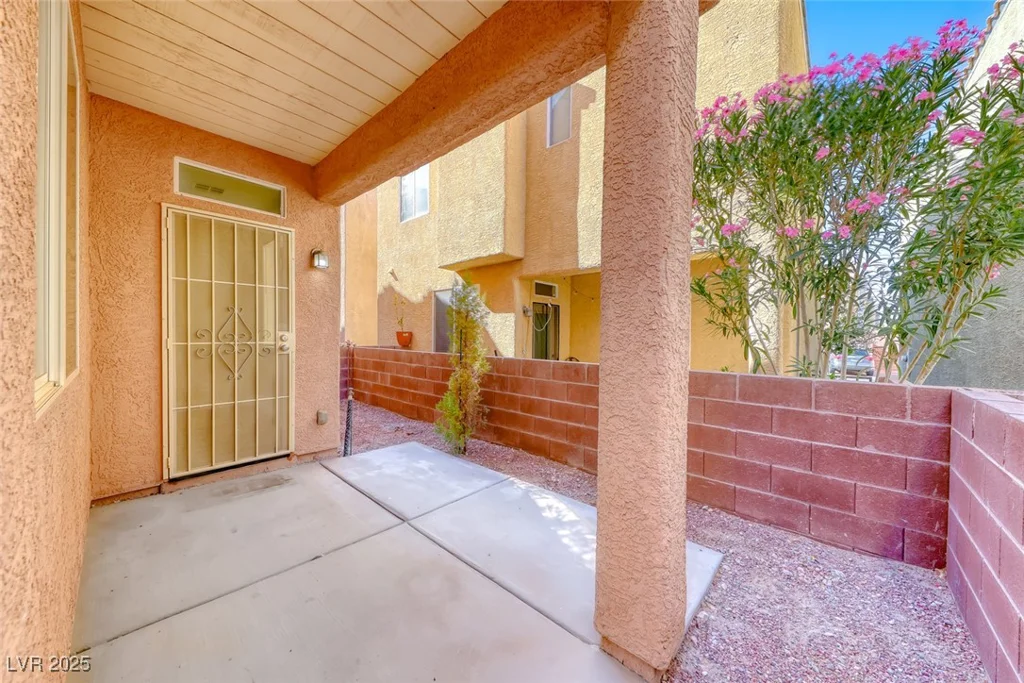 6554 Roundstone Bog, Las Vegas, NV 89139