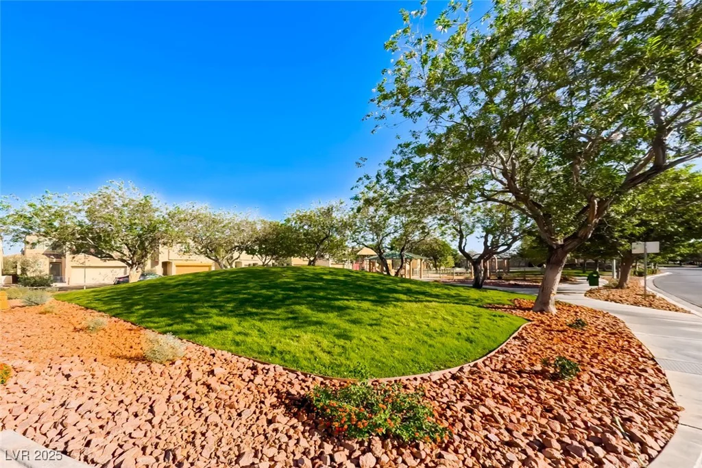 6554 Roundstone Bog, Las Vegas, NV 89139