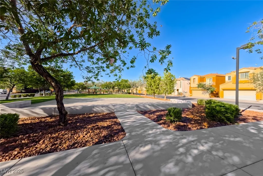 6554 Roundstone Bog, Las Vegas, NV 89139