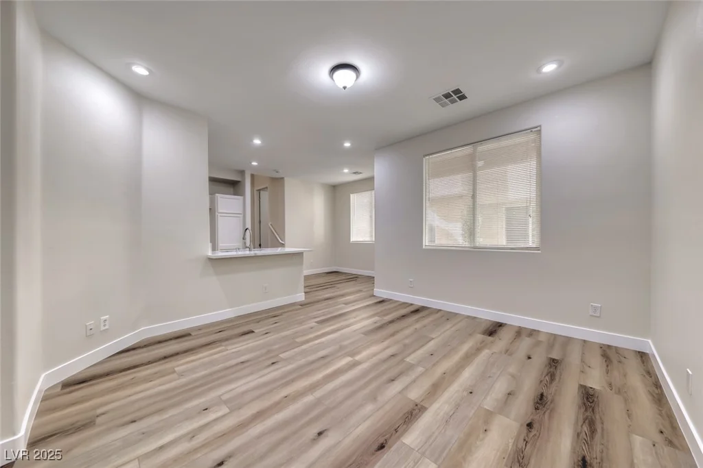 6554 Roundstone Bog, Las Vegas, NV 89139