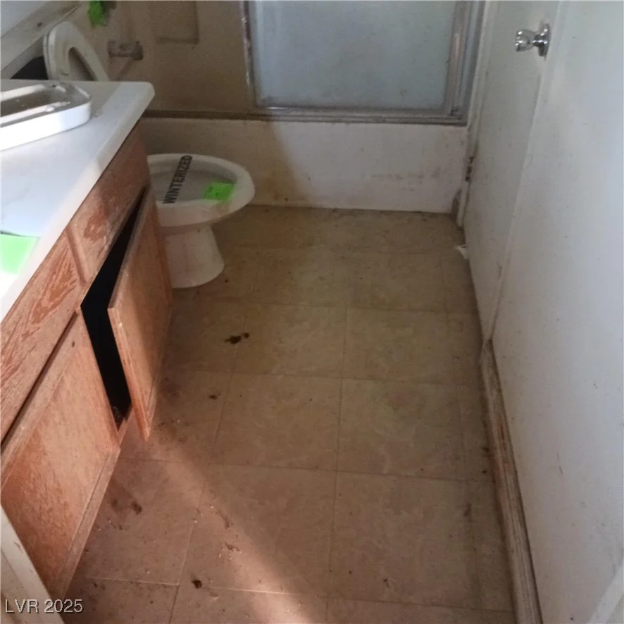 7547 Kalmalii, Las Vegas, NV 89147