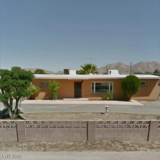 2506 Gateway, Las Vegas, NV 89115