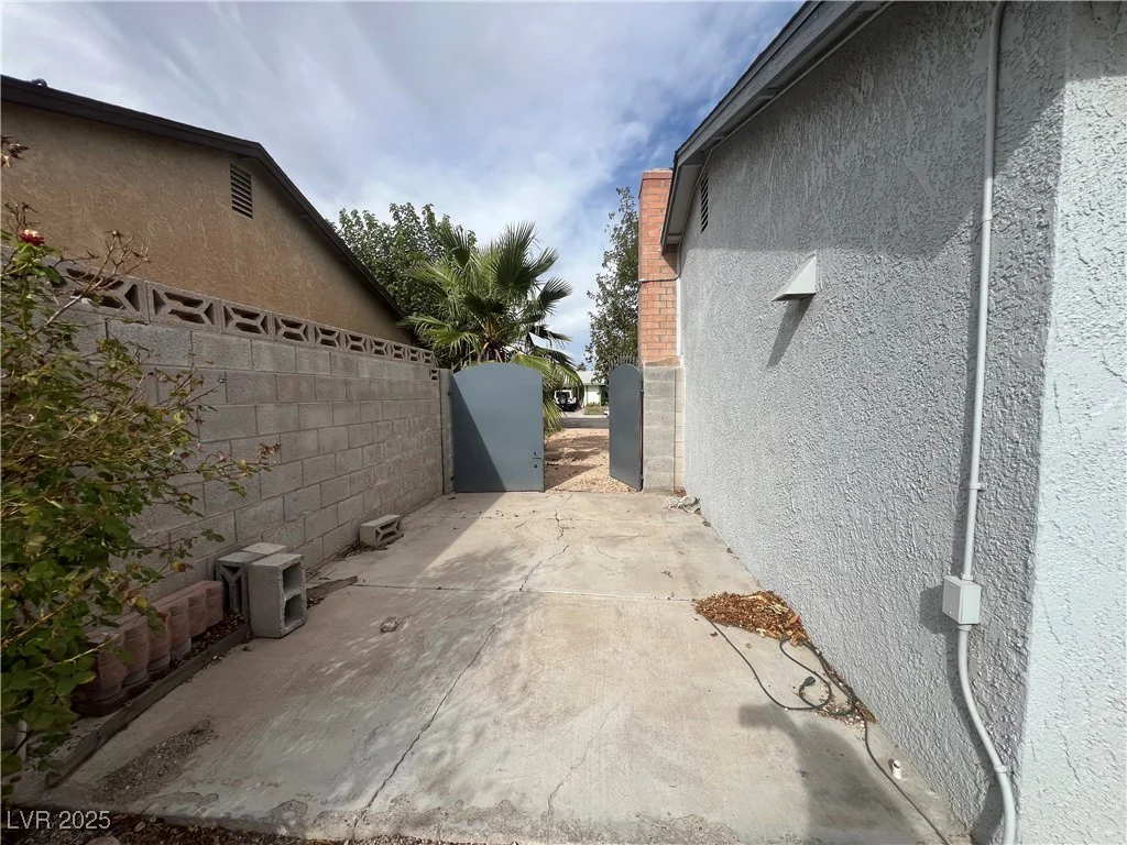 6429 Roy Rogers, Las Vegas, NV 89108