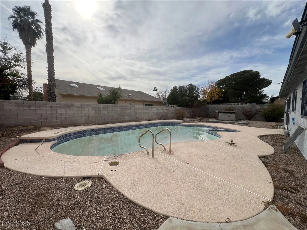 6429 Roy Rogers, Las Vegas, NV 89108