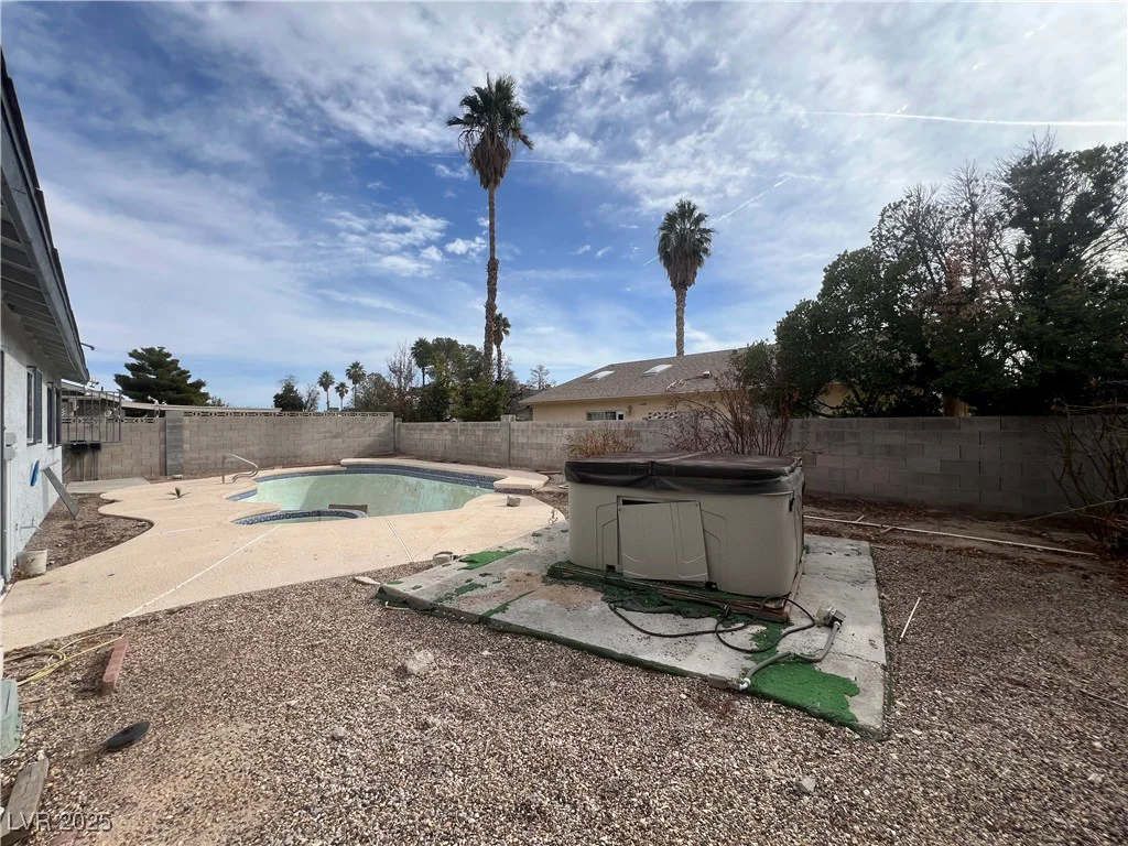 6429 Roy Rogers, Las Vegas, NV 89108