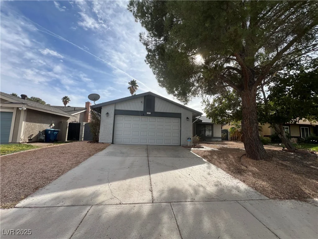 6429 Roy Rogers, Las Vegas, NV 89108