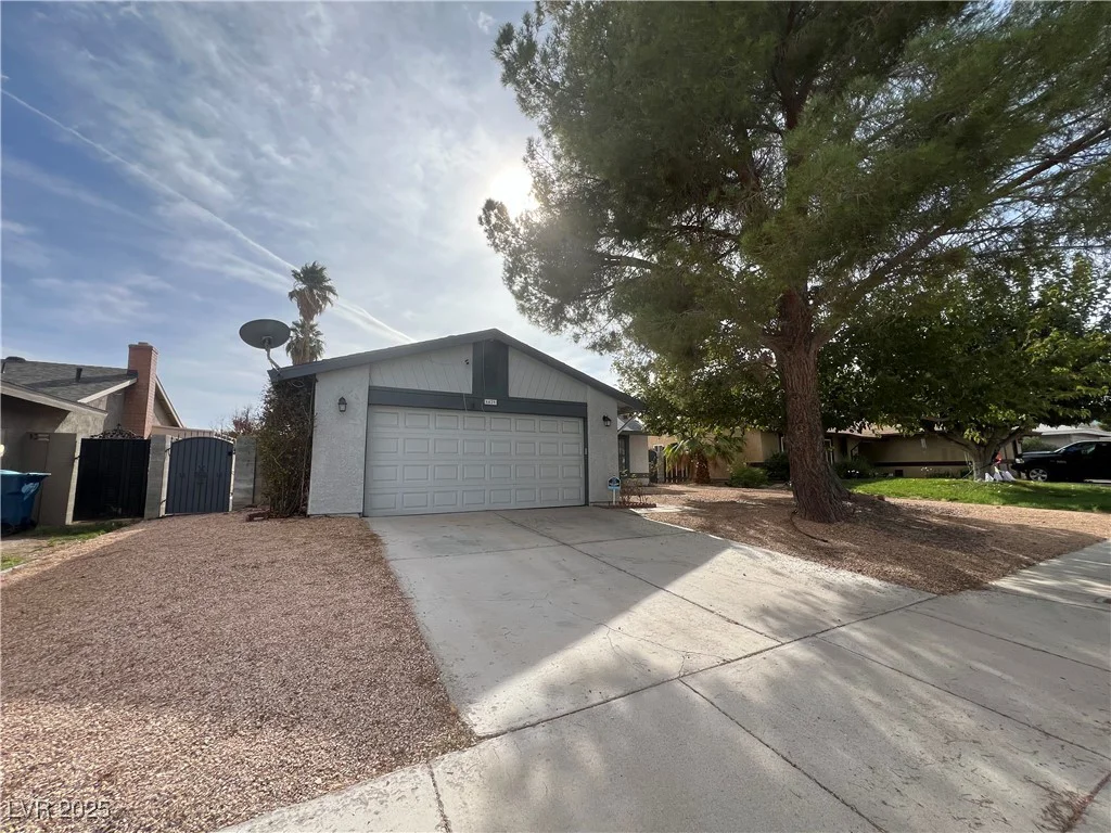 6429 Roy Rogers, Las Vegas, NV 89108