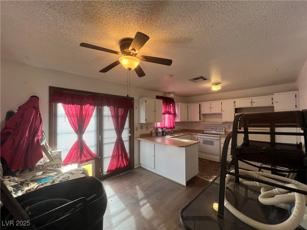 6429 Roy Rogers, Las Vegas, NV 89108