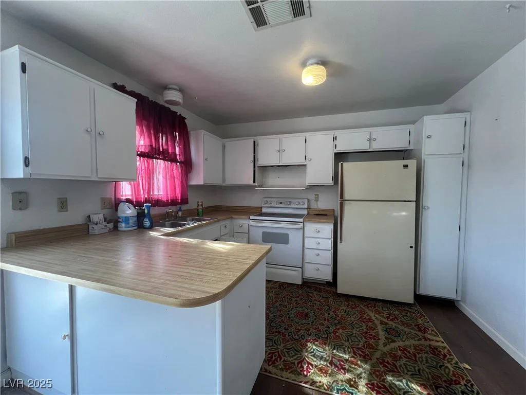 6429 Roy Rogers, Las Vegas, NV 89108