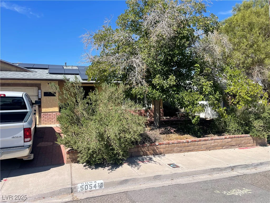 5054 Brownwood, Las Vegas, NV 89122