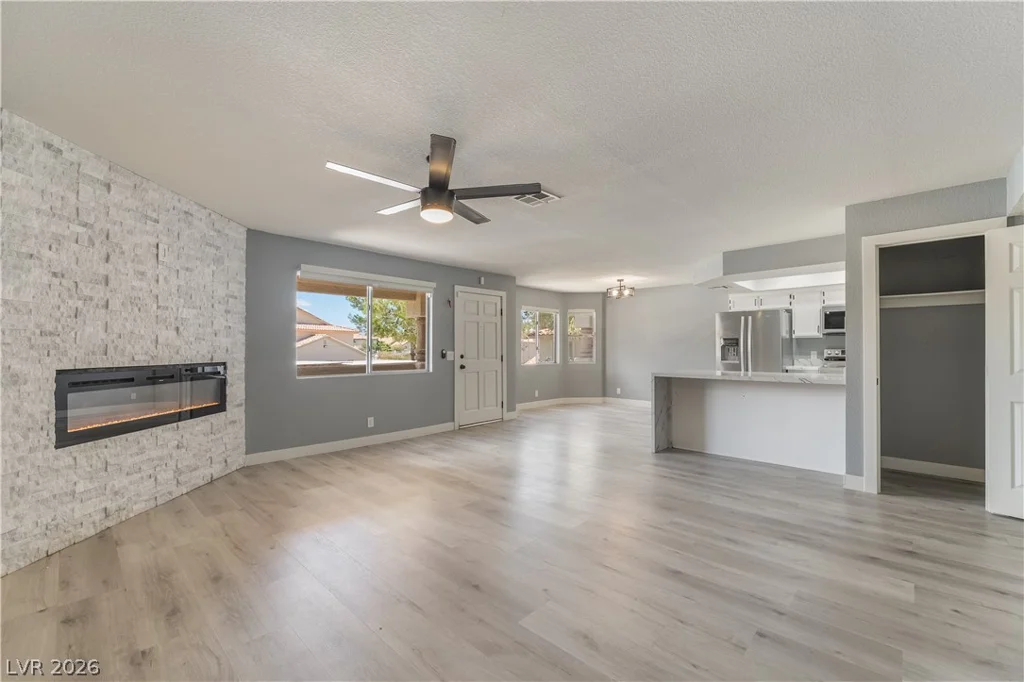 936 Boulder Mesa, Las Vegas, NV 89128