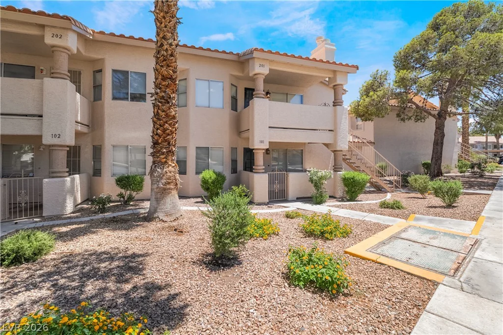 936 Boulder Mesa, Las Vegas, NV 89128