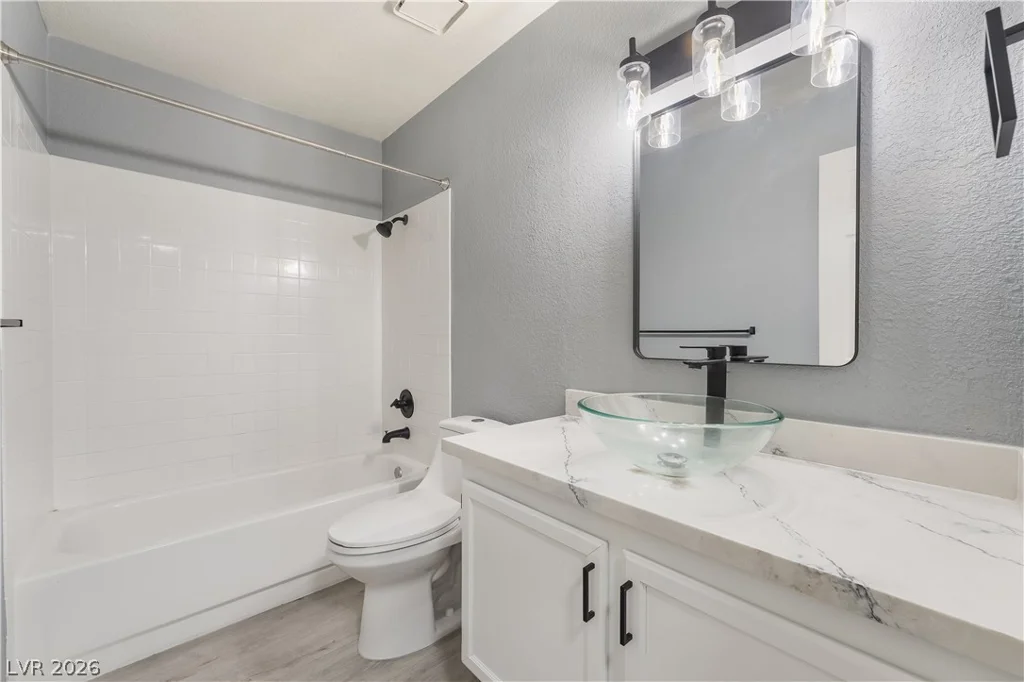 936 Boulder Mesa, Las Vegas, NV 89128