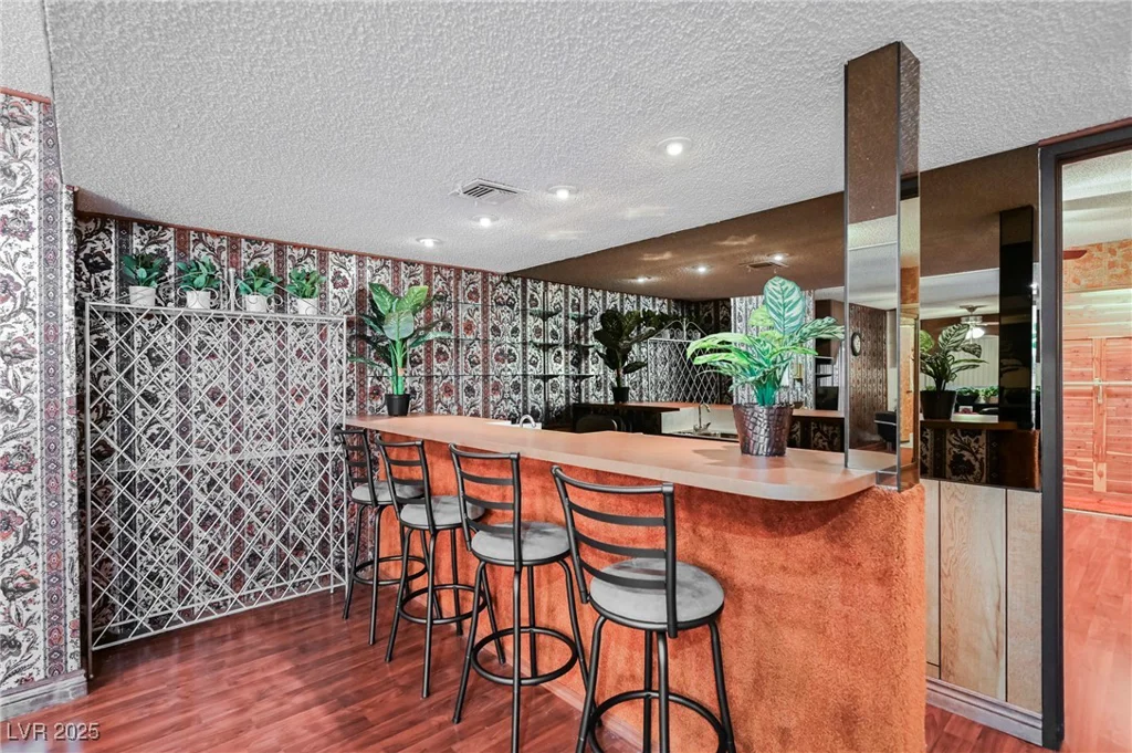 4670 Monterey, Las Vegas, NV 89169