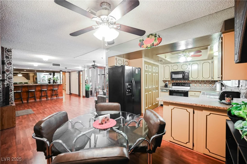 4670 Monterey, Las Vegas, NV 89169