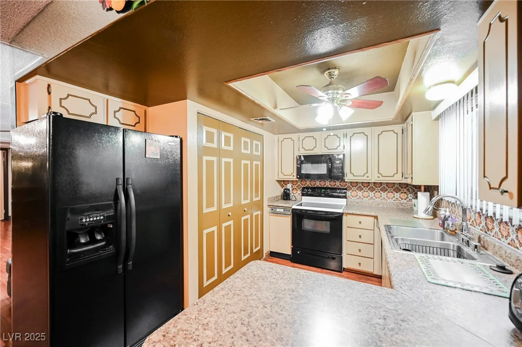 4670 Monterey, Las Vegas, NV 89169