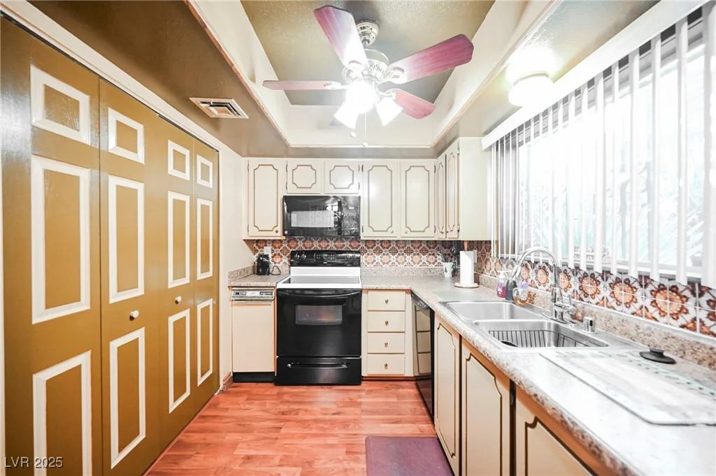 4670 Monterey, Las Vegas, NV 89169