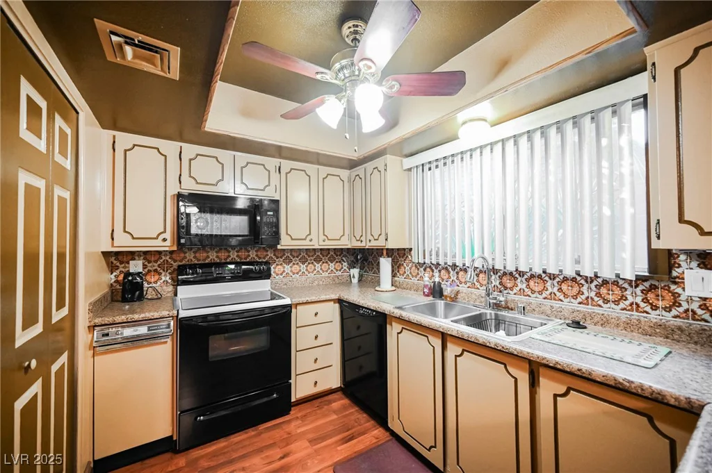 4670 Monterey, Las Vegas, NV 89169