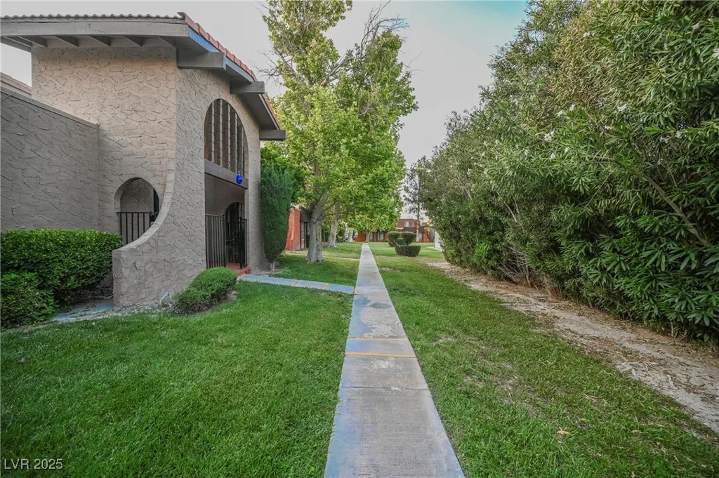 4670 Monterey, Las Vegas, NV 89169