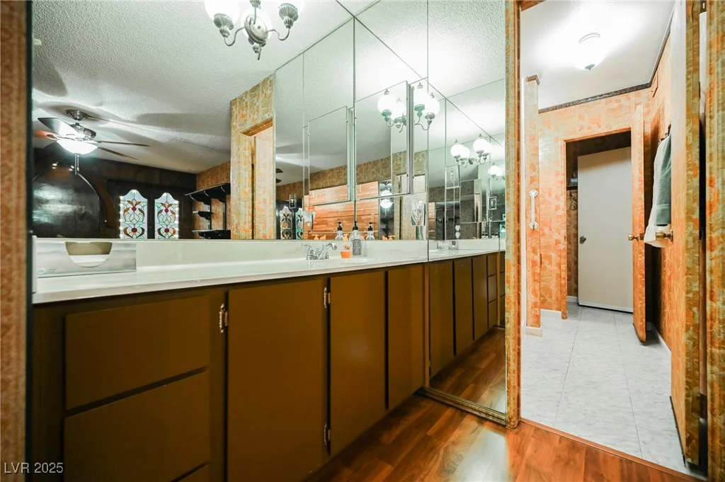 4670 Monterey, Las Vegas, NV 89169