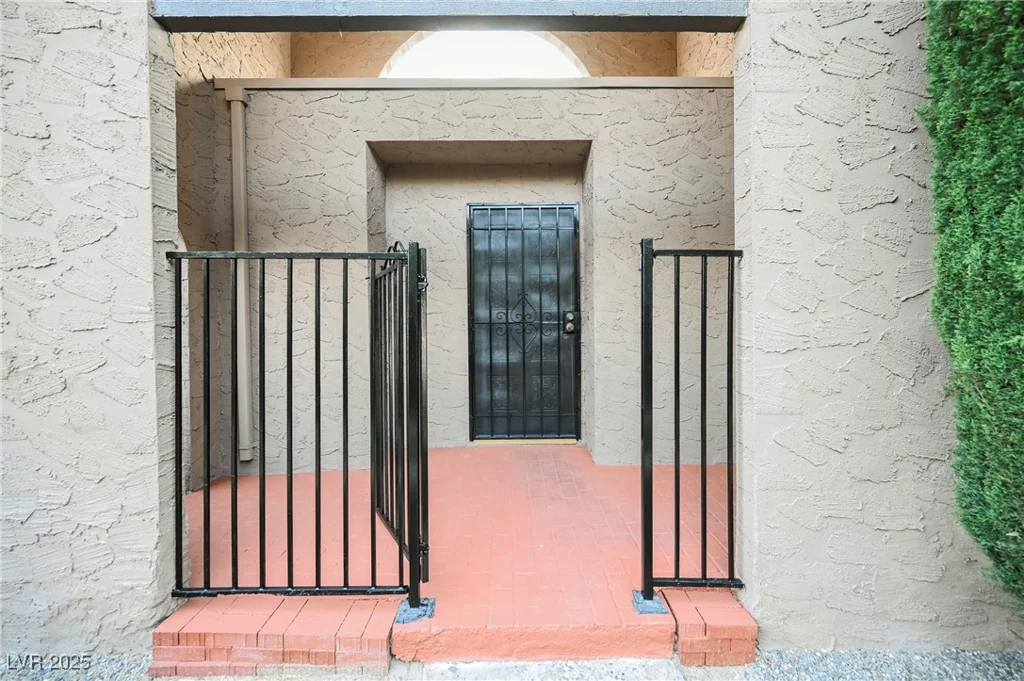 4670 Monterey, Las Vegas, NV 89169