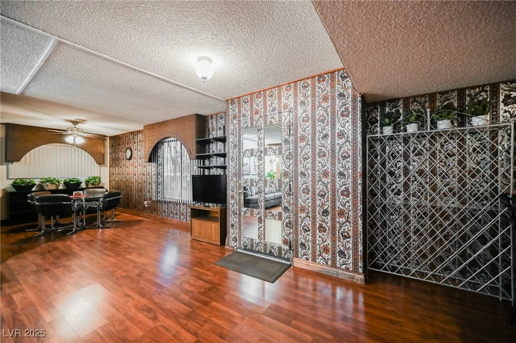 4670 Monterey, Las Vegas, NV 89169