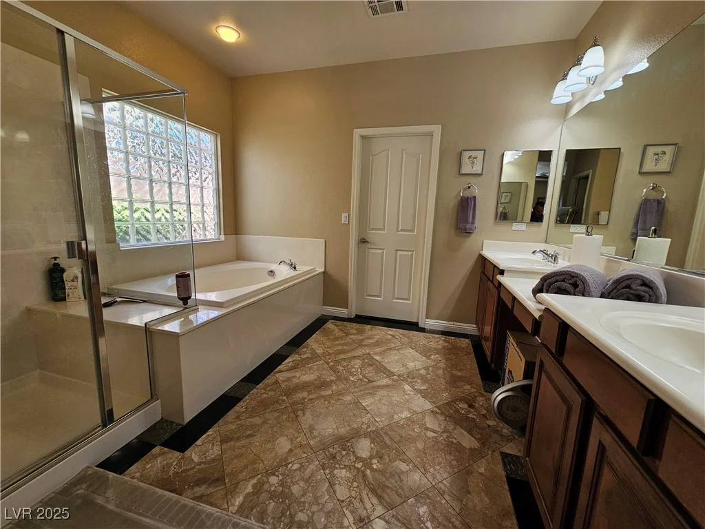 11329 Hedgemont, Las Vegas, NV 89138