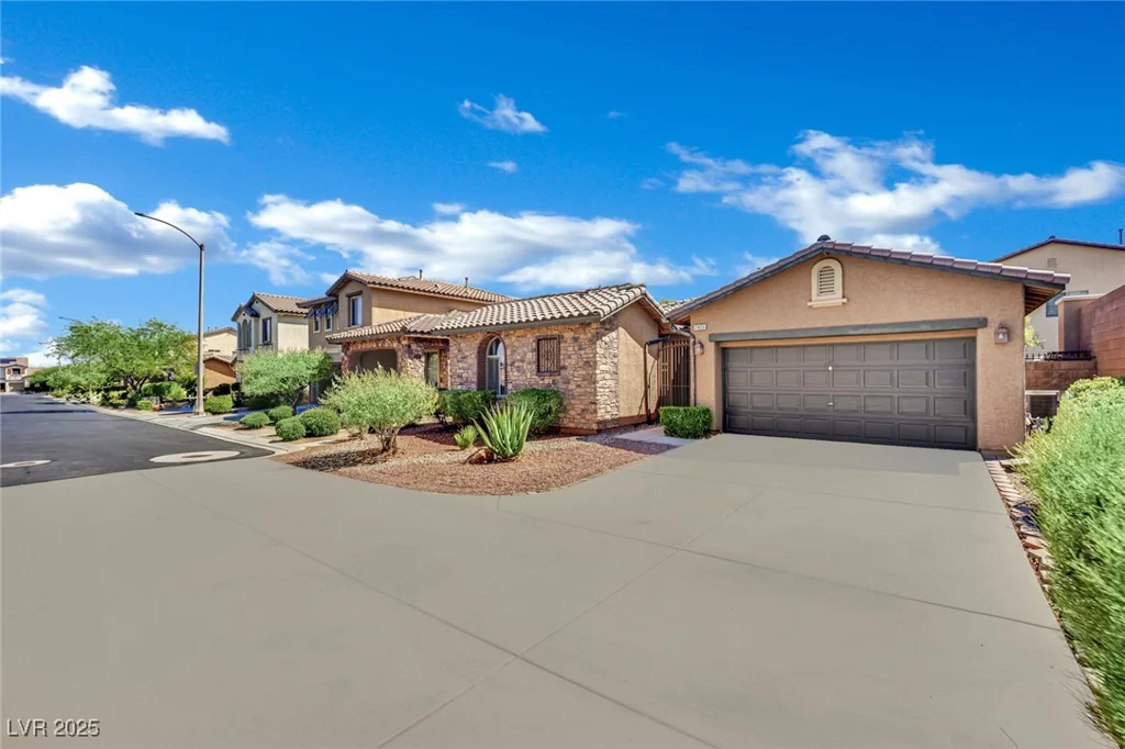 7459 Great Victoria, Las Vegas, NV 89179