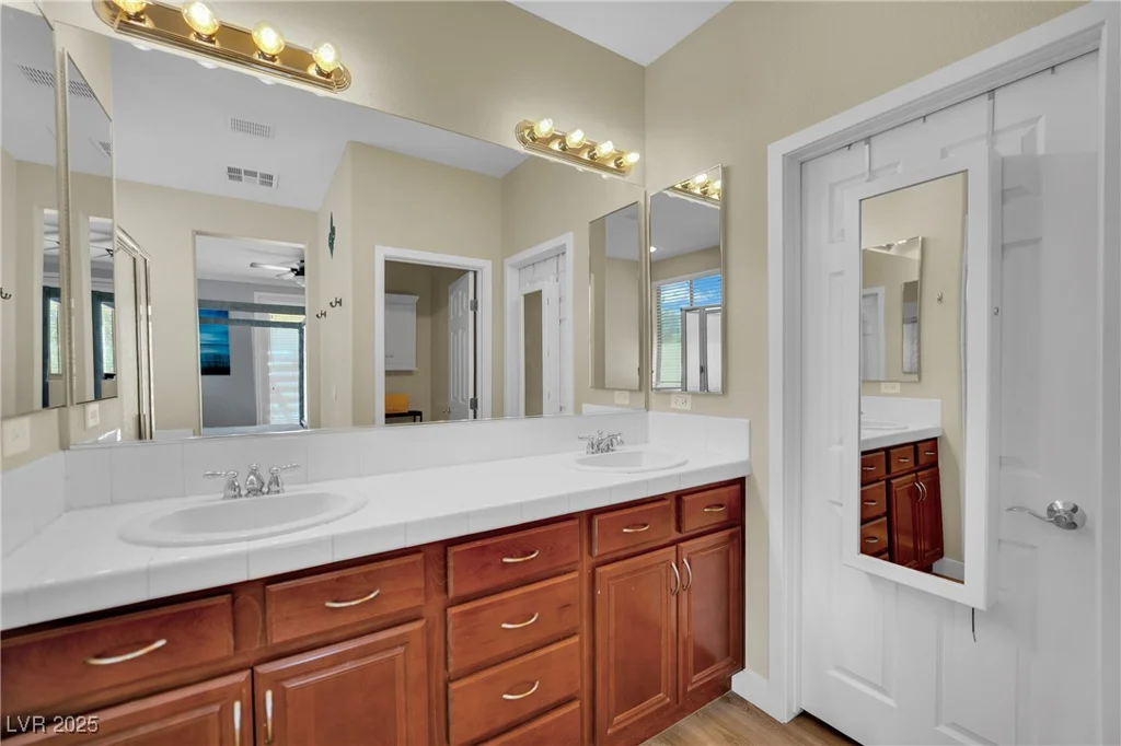 7459 Great Victoria, Las Vegas, NV 89179