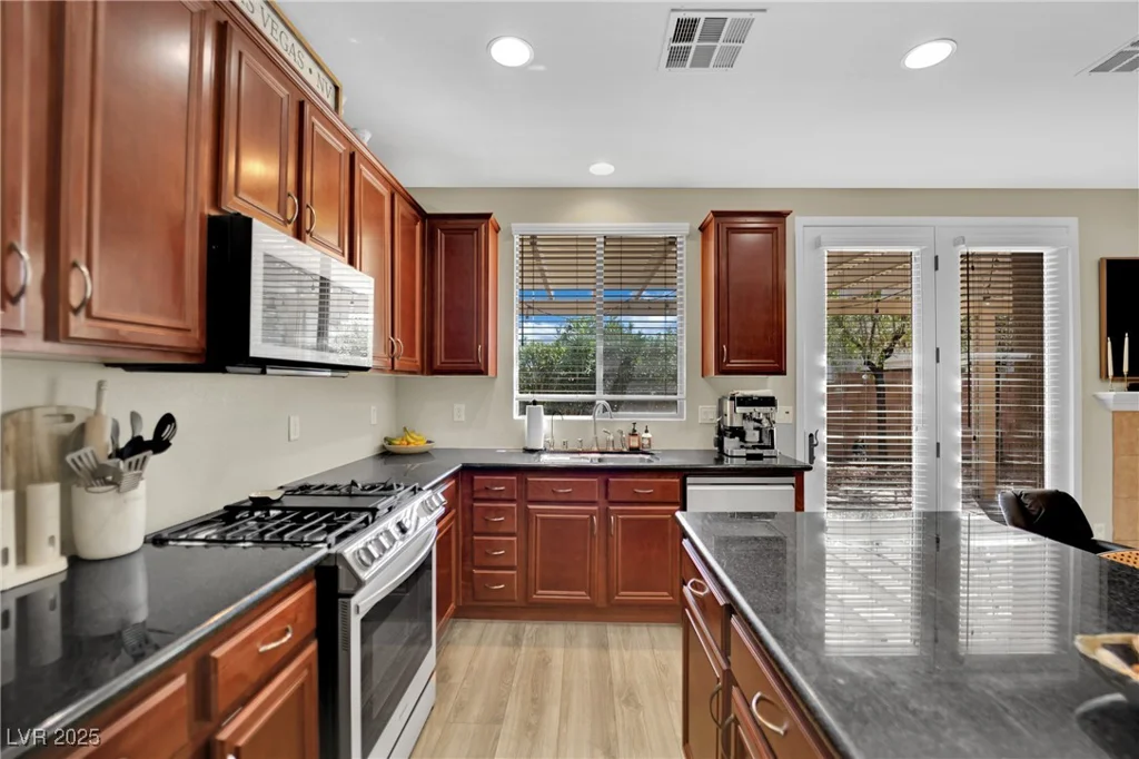 7459 Great Victoria, Las Vegas, NV 89179