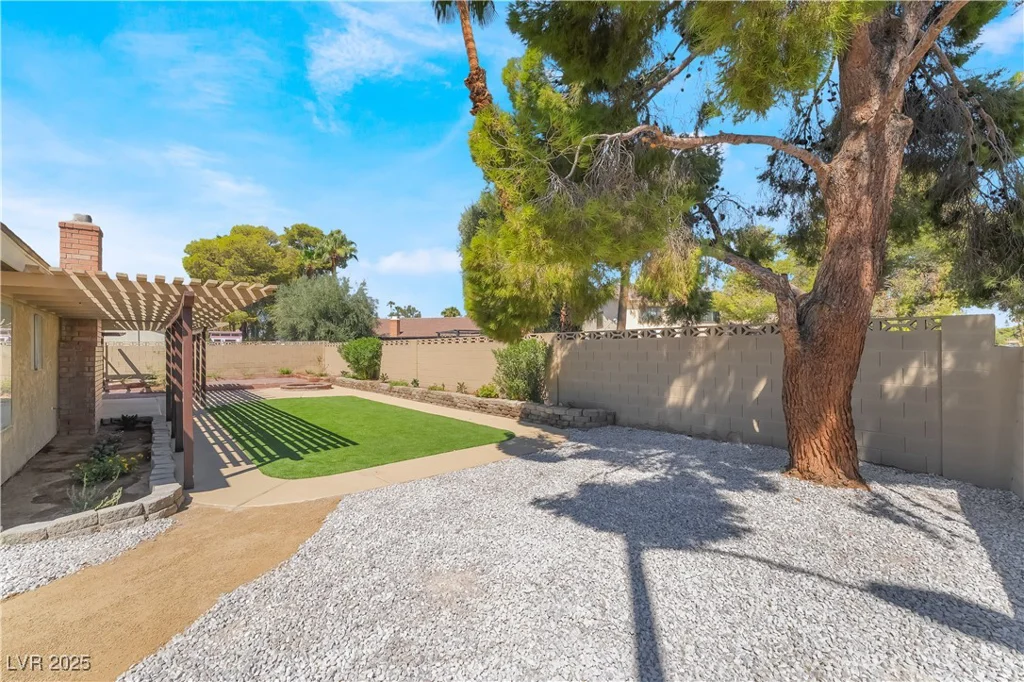 2700 Osborne, Henderson, NV 89014