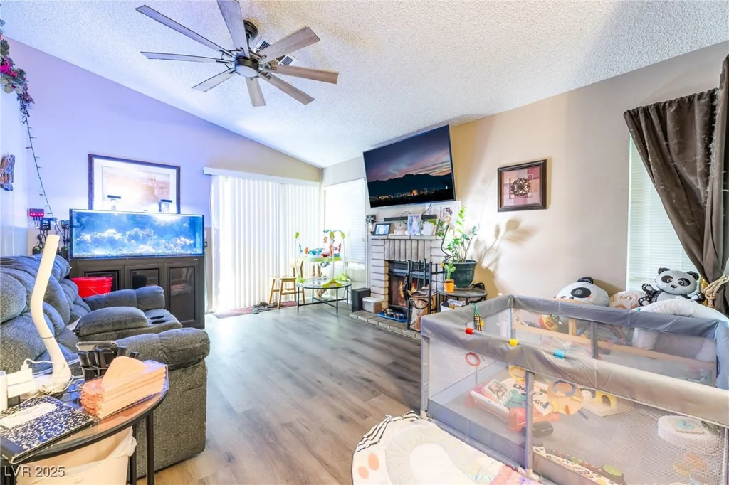 6921 Senton, Las Vegas, NV 89108