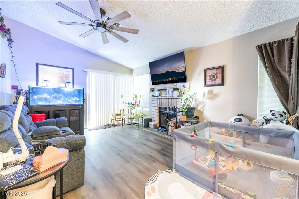 6921 Senton, Las Vegas, NV 89108