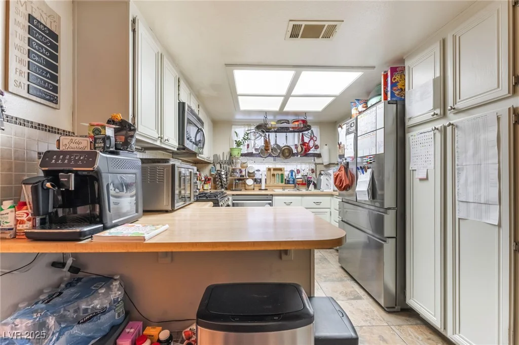 6921 Senton, Las Vegas, NV 89108
