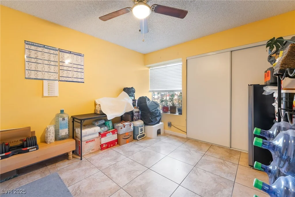 6921 Senton, Las Vegas, NV 89108