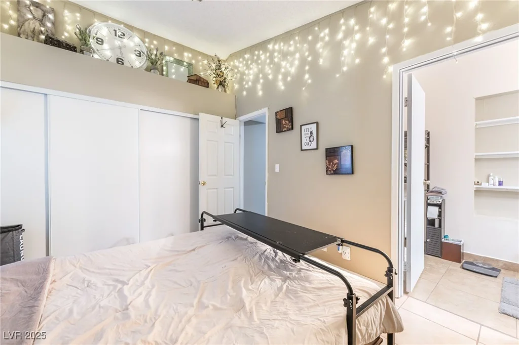 6921 Senton, Las Vegas, NV 89108