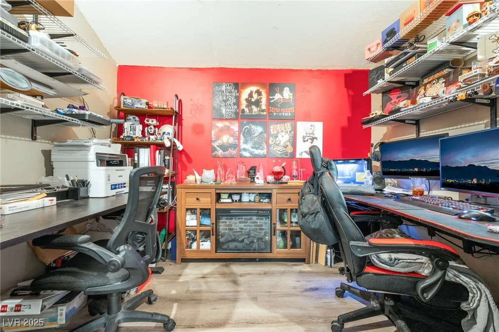 6921 Senton, Las Vegas, NV 89108
