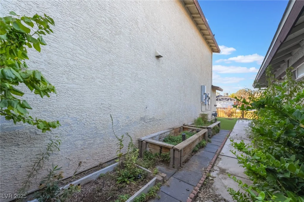 6921 Senton, Las Vegas, NV 89108