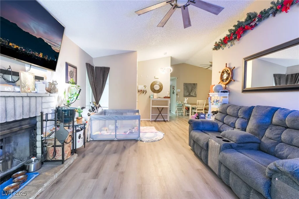6921 Senton, Las Vegas, NV 89108