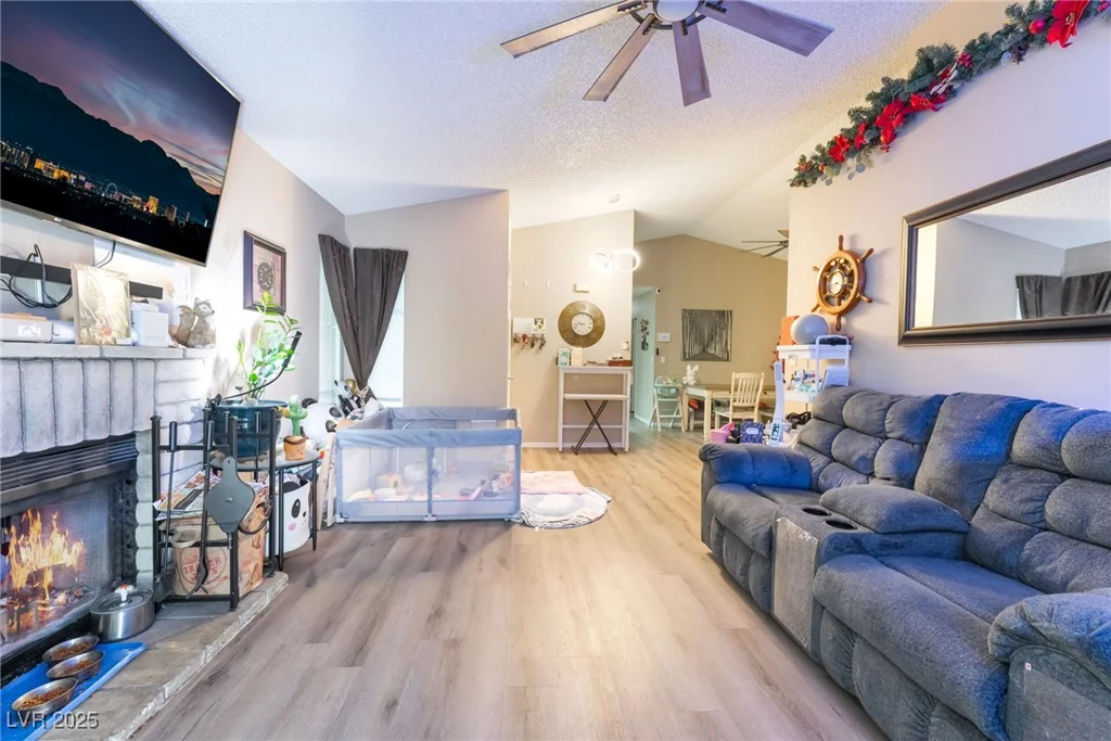 6921 Senton, Las Vegas, NV 89108