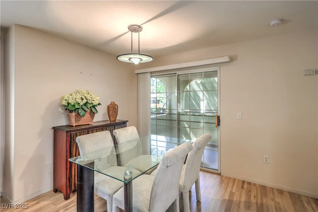 7950 Flamingo, Las Vegas, NV 89147